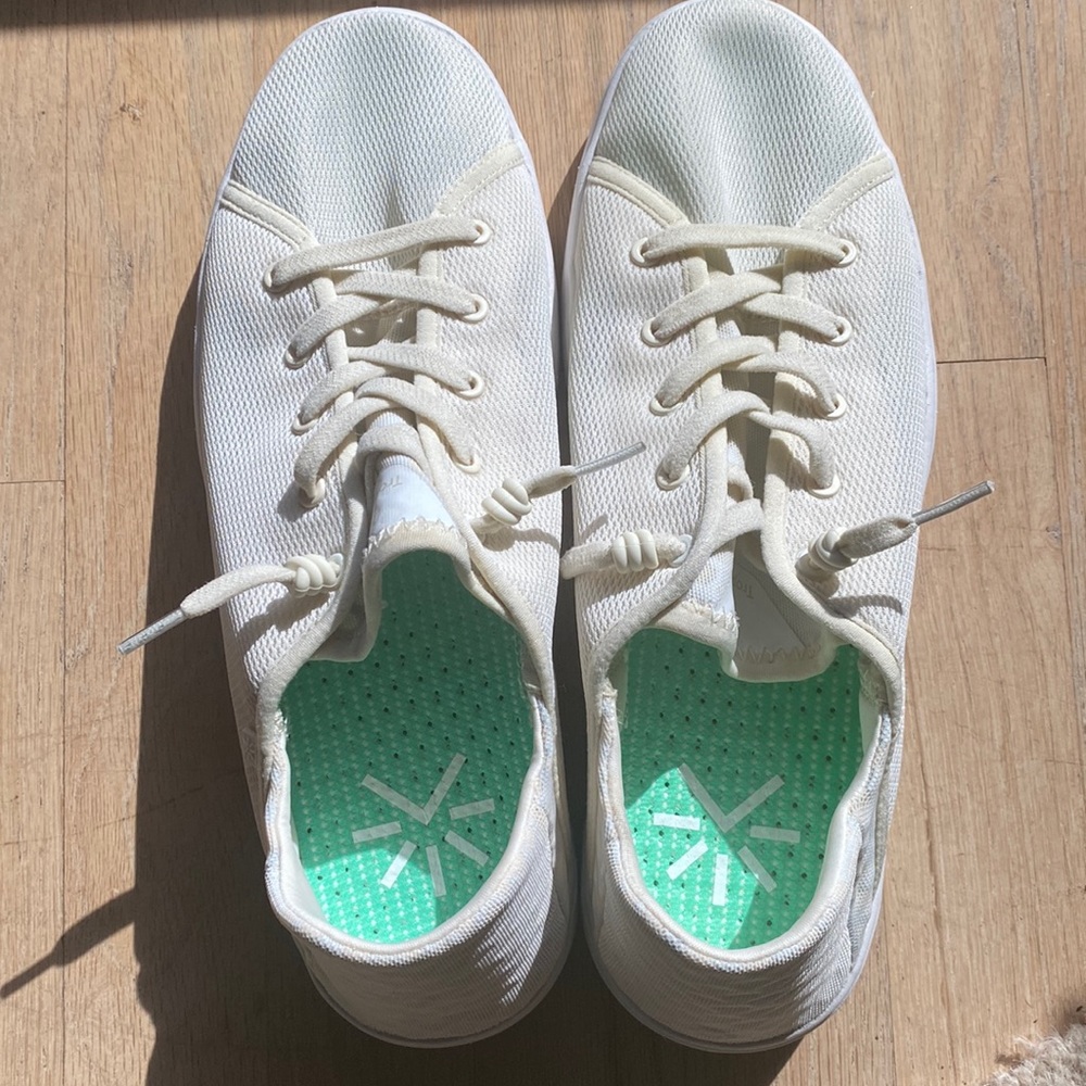 TropicFeel Monsoon Sneakers 9.5 - Almond White. Like new.